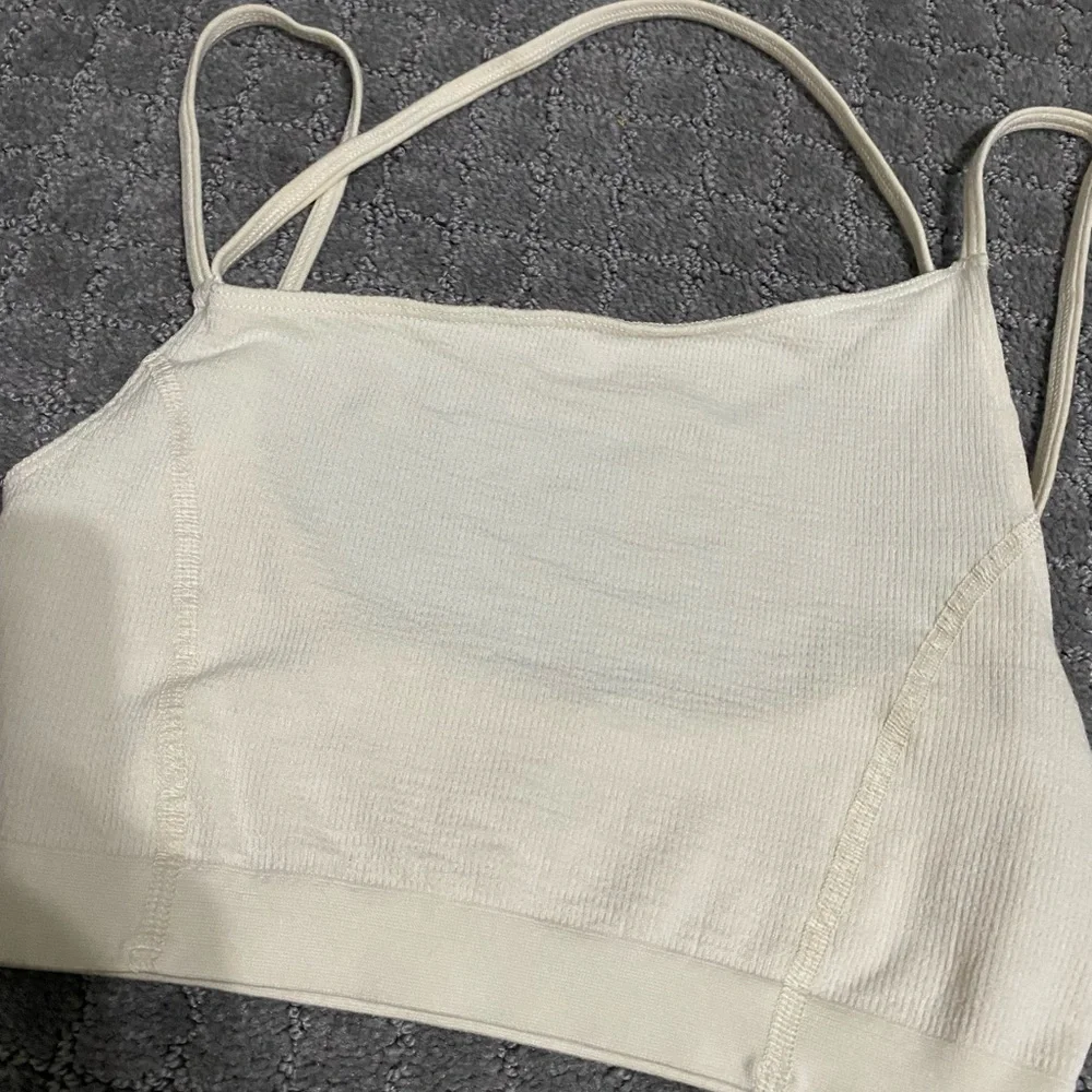 Out From Under Lucky Seamless Asymmetrical Bra Top NWT Size XS/S - Ivory - Picture 7 of 9